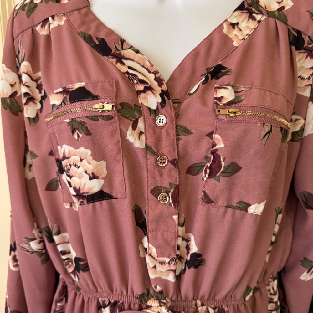 Justify Blouse size Large - Picture 2 of 10